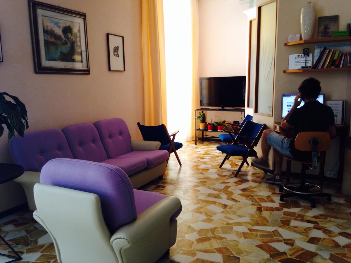 Hotel Lazzarini 벨레지아아지마리나 외부 사진
